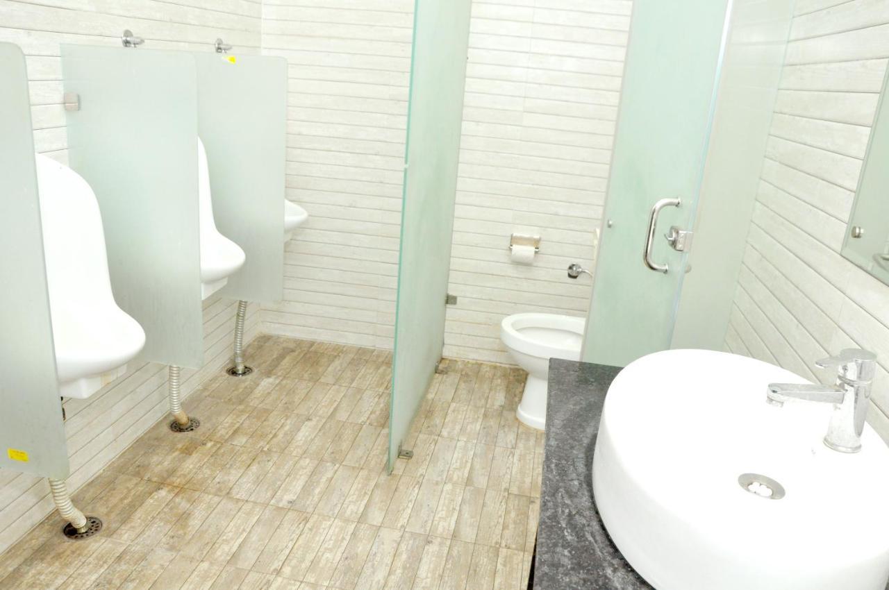 Hotel Almond Zirakpur Dış mekan fotoğraf