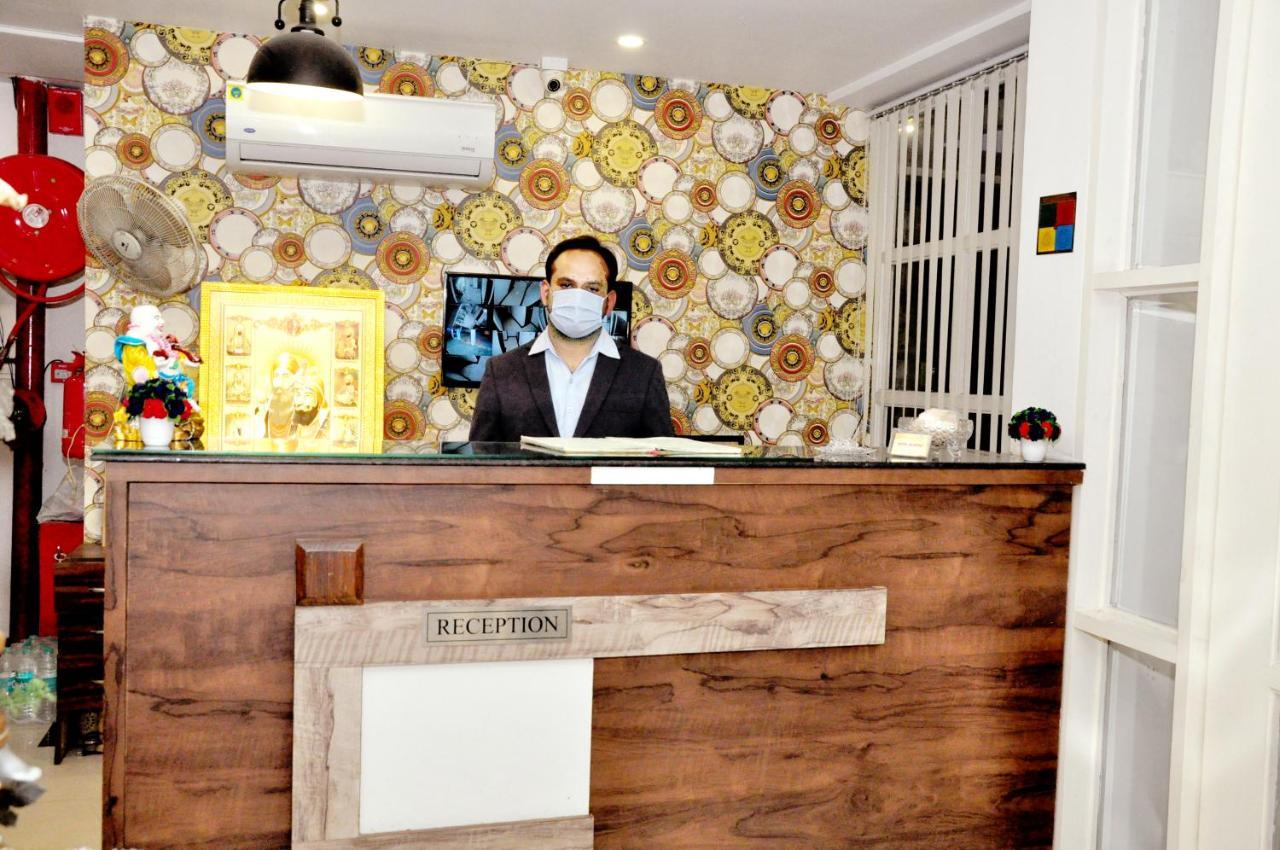 Hotel Almond Zirakpur Dış mekan fotoğraf